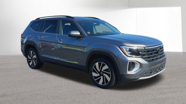 Used 2024 Volkswagen Atlas SE image 2