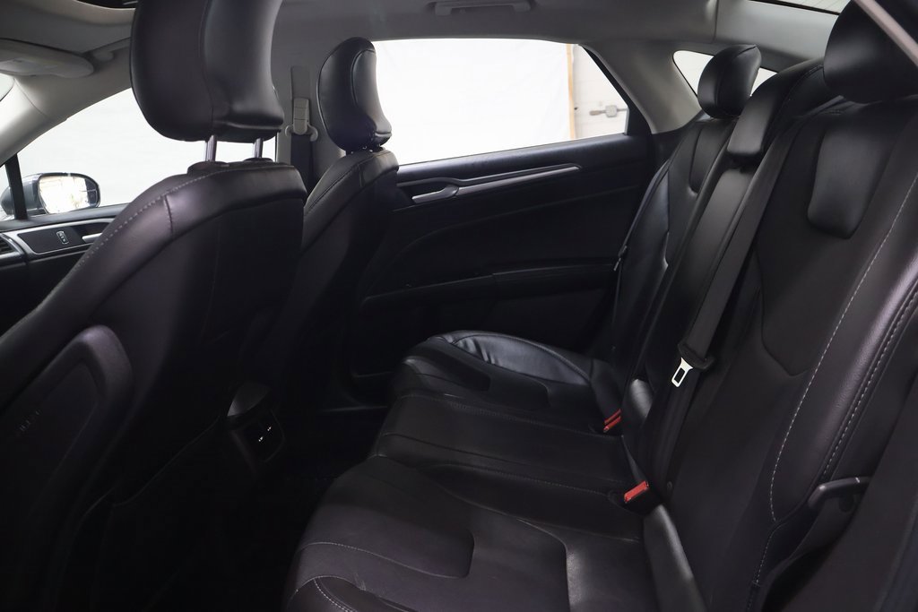 Used 2016 Ford Fusion Titanium image 15