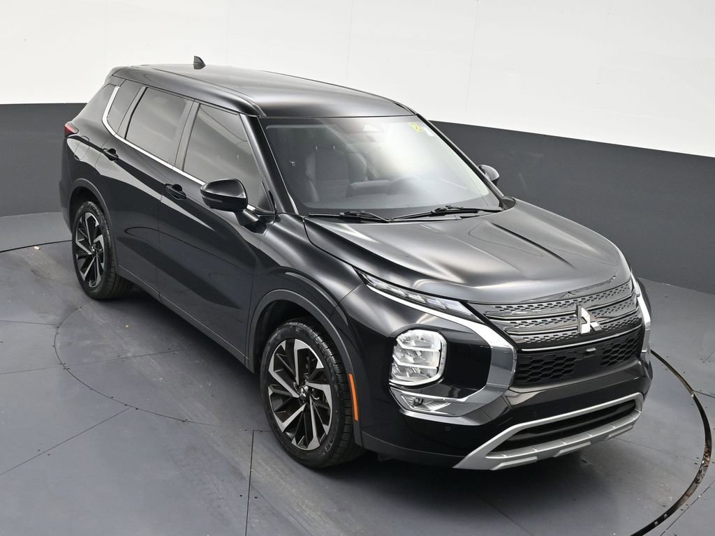 Used 2022 Mitsubishi Outlander SE image 19