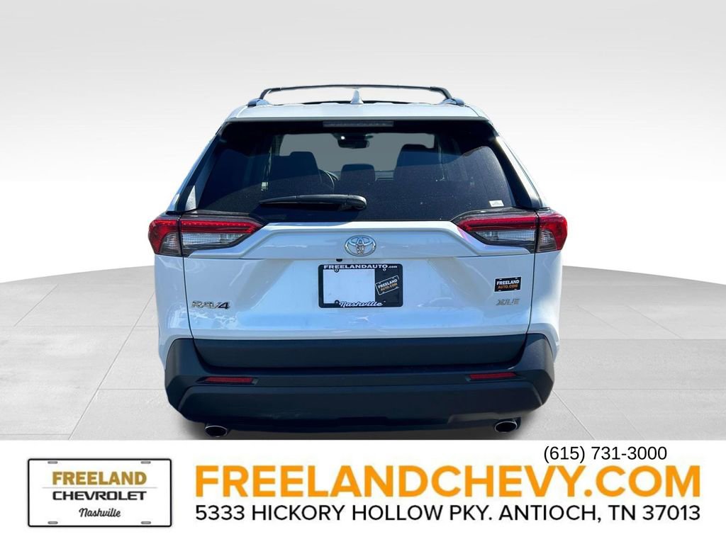 Used 2023 Toyota RAV4 XLE Premium image 4