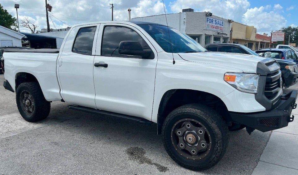 Used 2016 Toyota Tundra SR w/ Tow Package image 4