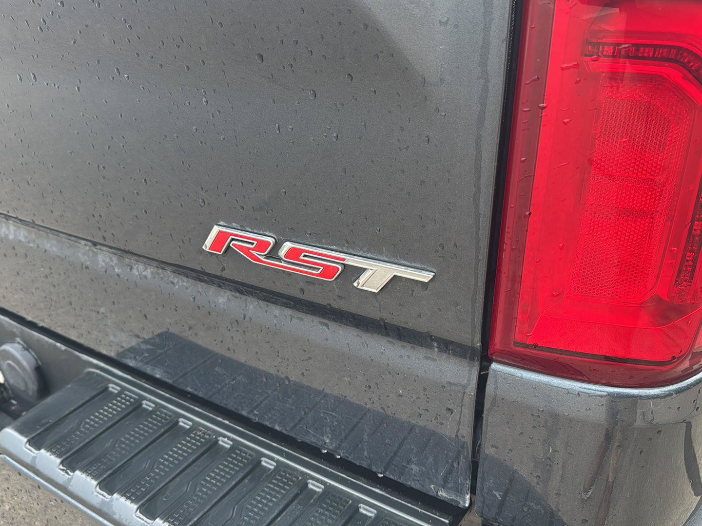 Used 2020 Chevrolet Silverado 1500 RST AWD/4WD image 6