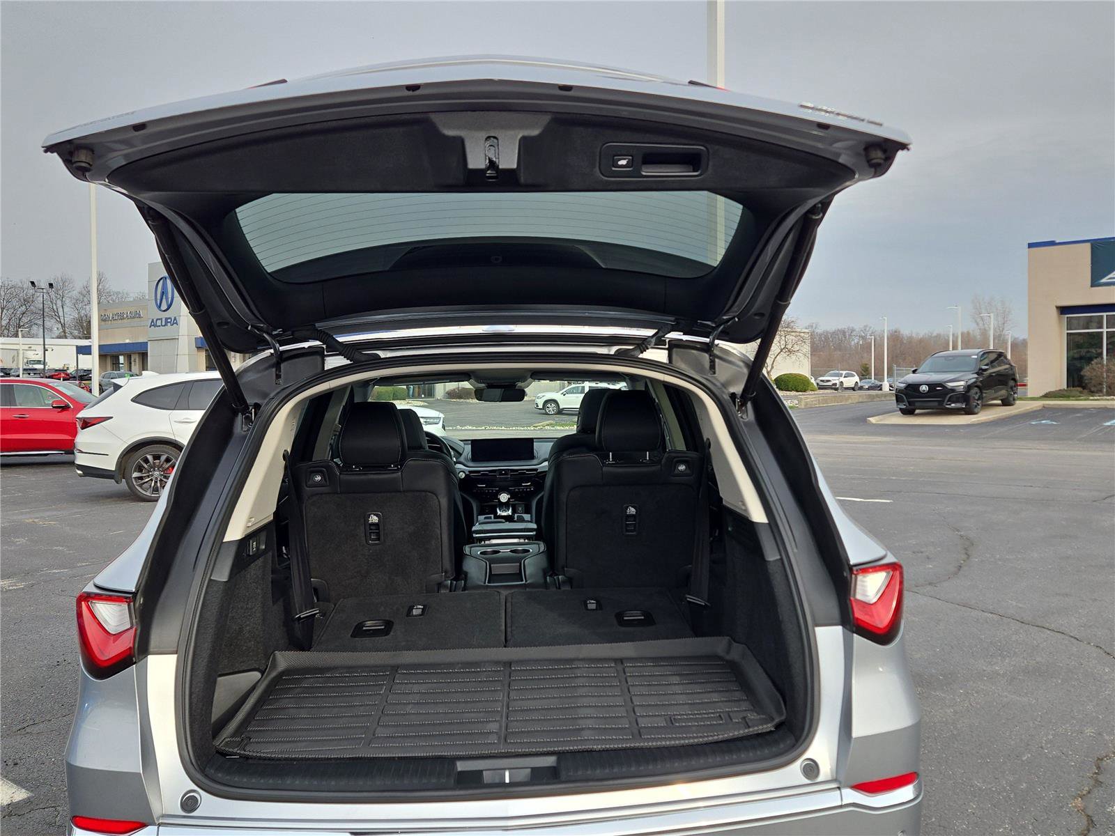 Certified 2023 Acura MDX SH-AWD w/ Technology Package image 32