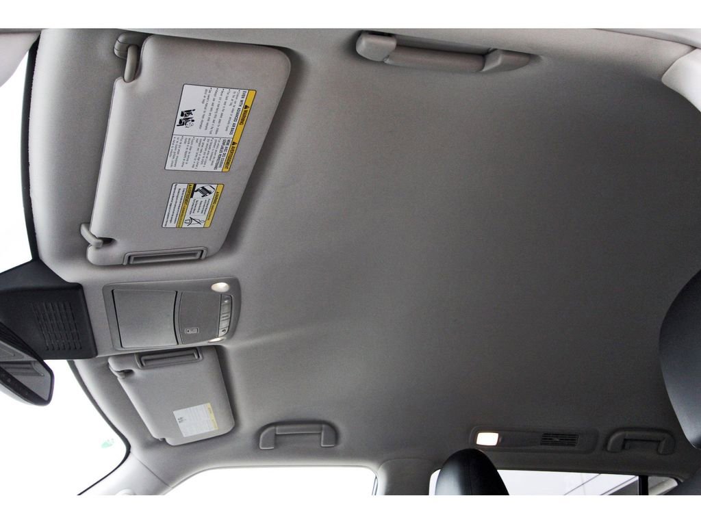 Used 2024 Nissan Armada SV image 32