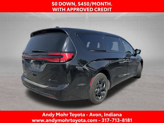 Used 2024 Chrysler Pacifica Limited FWD image 8