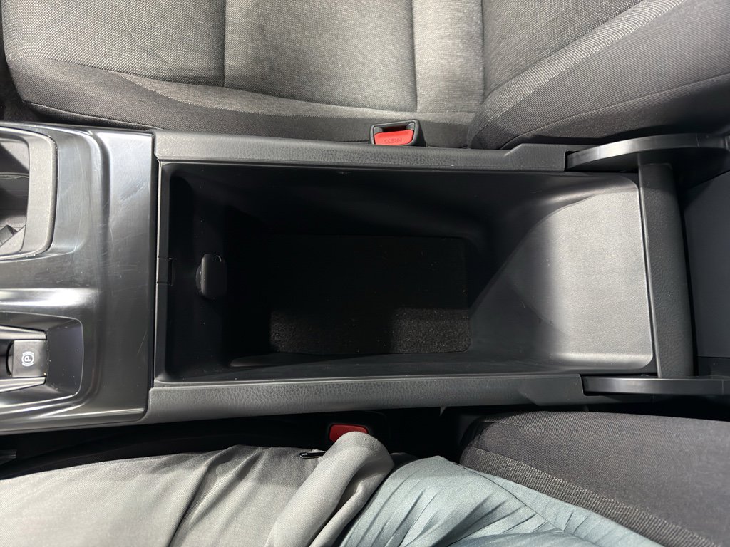 Used 2025 Toyota Camry LE image 18