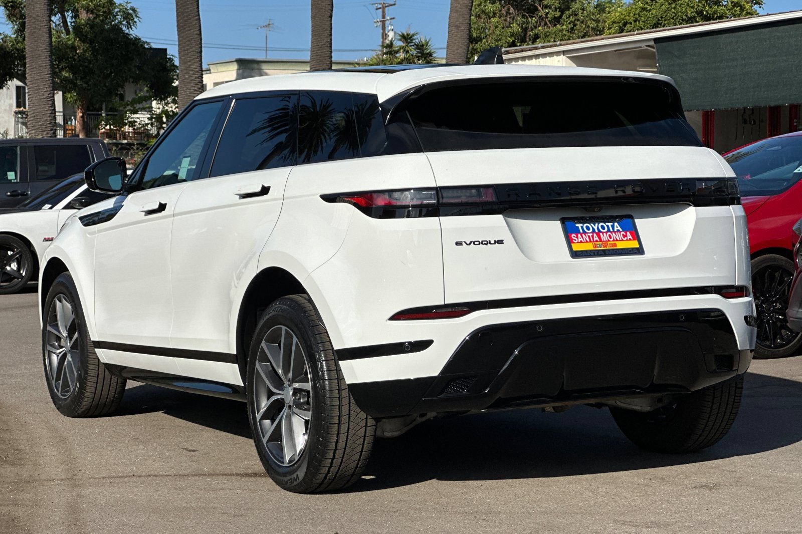 Used 2024 Land Rover Range Rover Evoque Dynamic SE AWD/4WD image 6