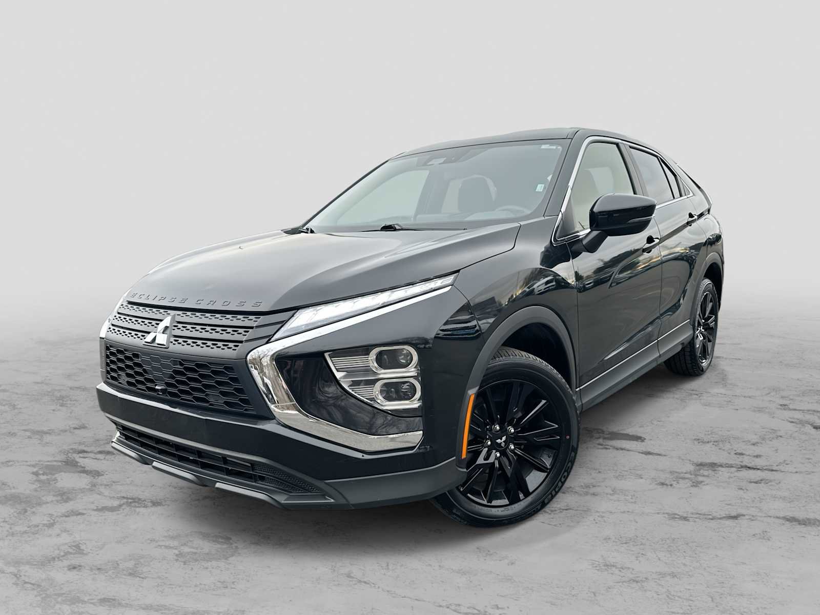 Used 2024 Mitsubishi Eclipse Cross LE image 1