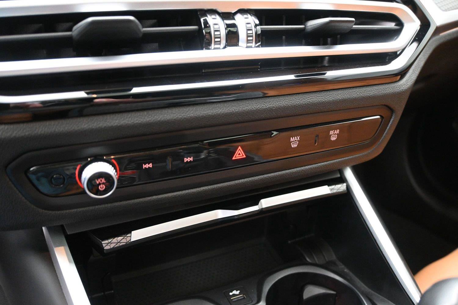 Used 2023 BMW M2 RWD image 5