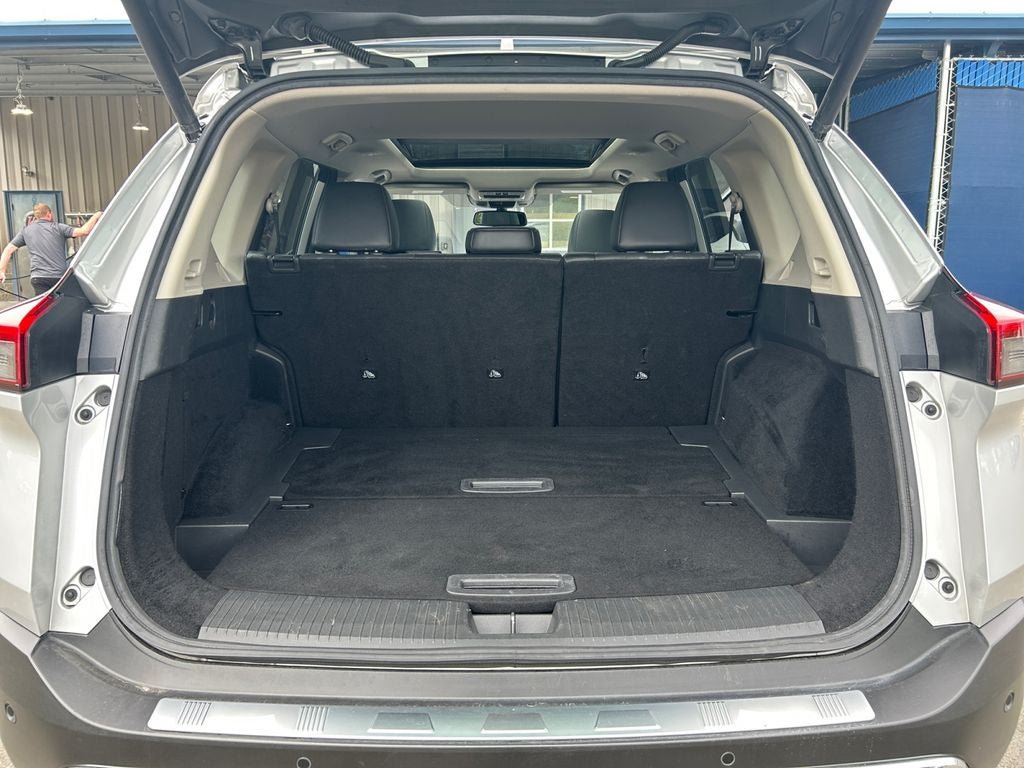 Used 2021 Nissan Rogue Platinum AWD/4WD image 23