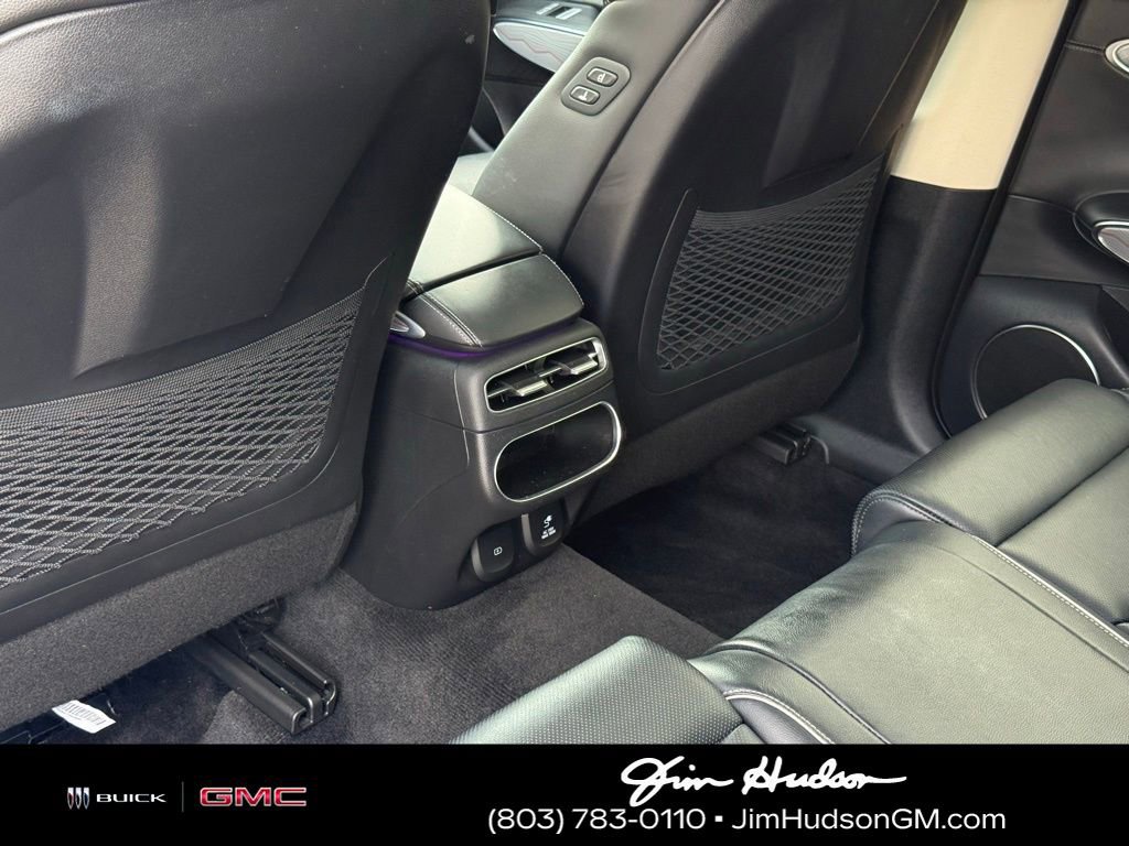 Used 2023 Genesis GV70 2.5T w/ Advanced Package image 27