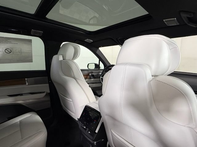 New 2027 Cadillac Vistiq Sport AWD/4WD image 30