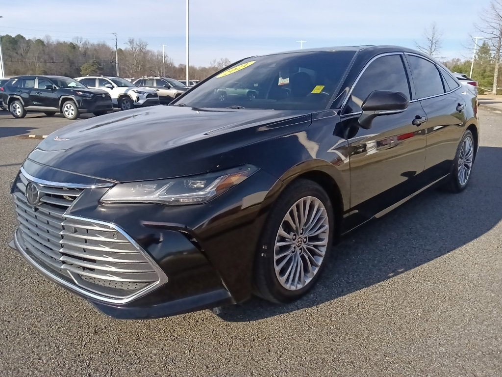 Used 2021 Toyota Avalon Limited image 7