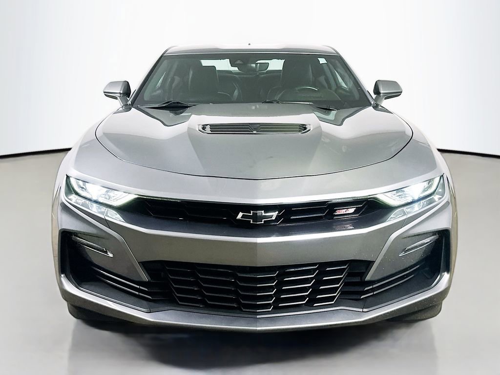 Used 2021 Chevrolet Camaro SS video 2