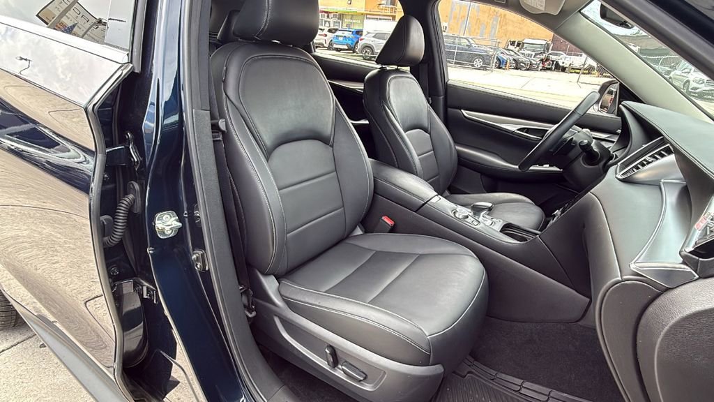 Used 2021 INFINITI QX50 Pure AWD/4WD image 40