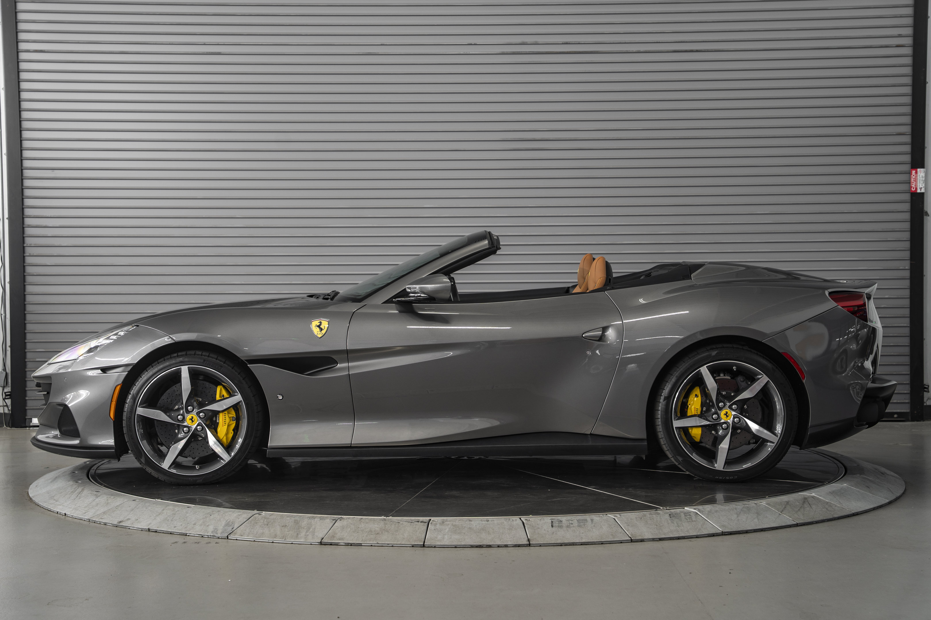 Used 2022 Ferrari Portofino M RWD image 2