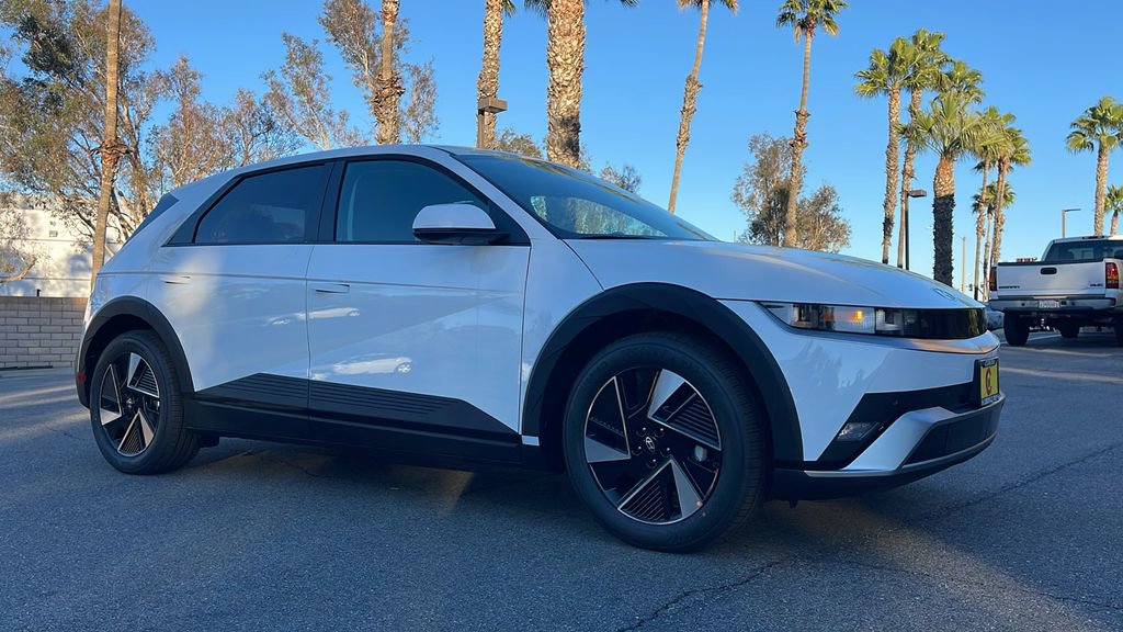 New 2026 Hyundai Ioniq 5 SE image 1