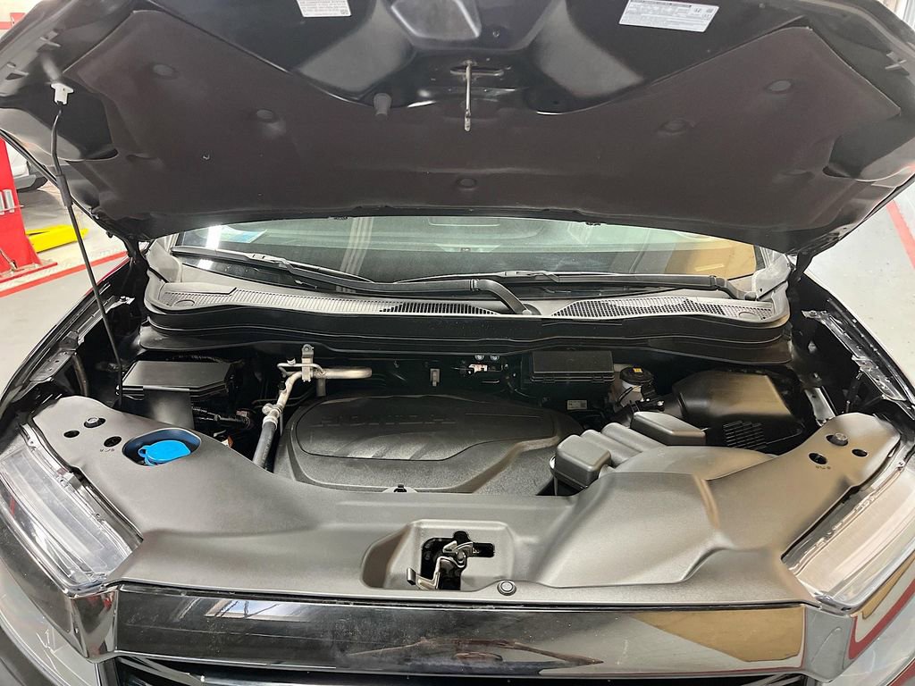 Used 2025 Honda Passport Black Edition image 32