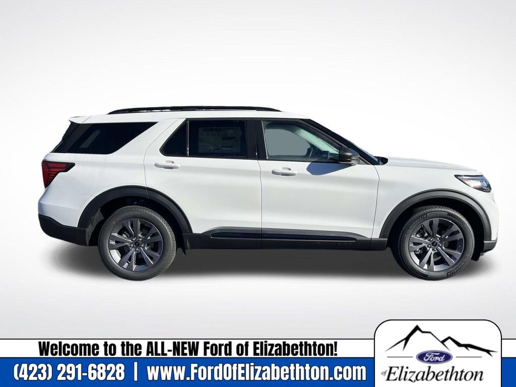 New 2026 Ford Explorer Active image 2
