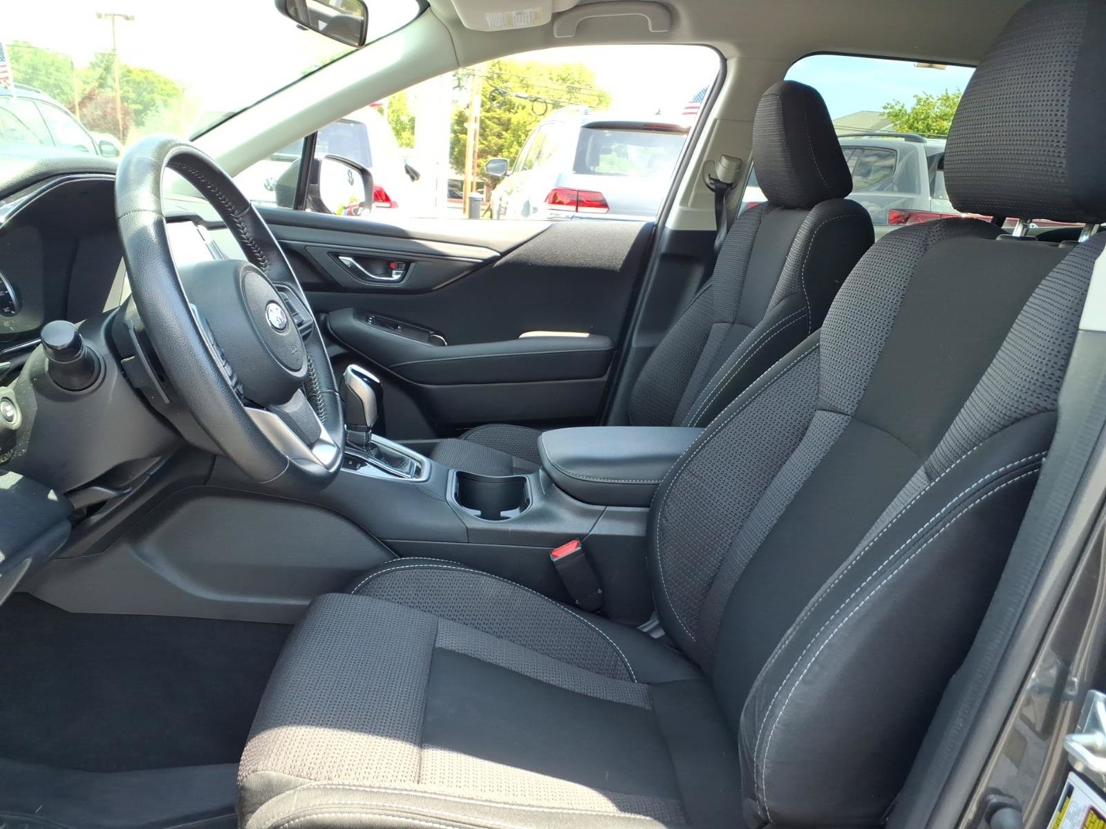 Used 2025 Subaru Outback Premium AWD/4WD image 18