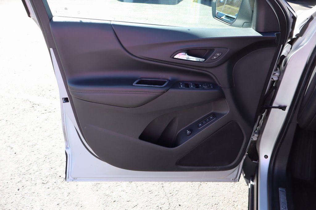 Used 2020 Chevrolet Equinox Premier w/ Premier Redline Edition image 25