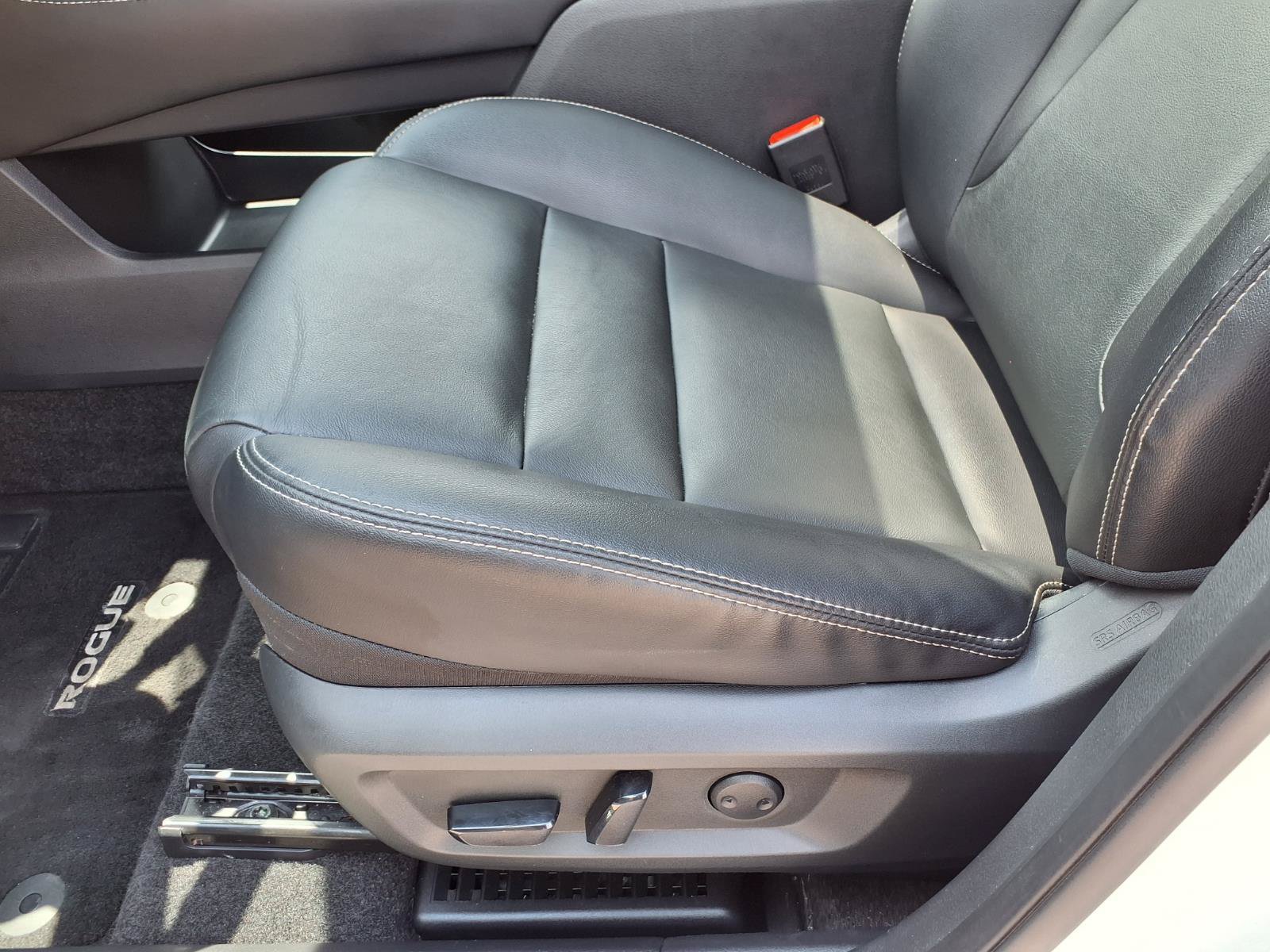 Used 2023 Nissan Rogue SL AWD/4WD image 25