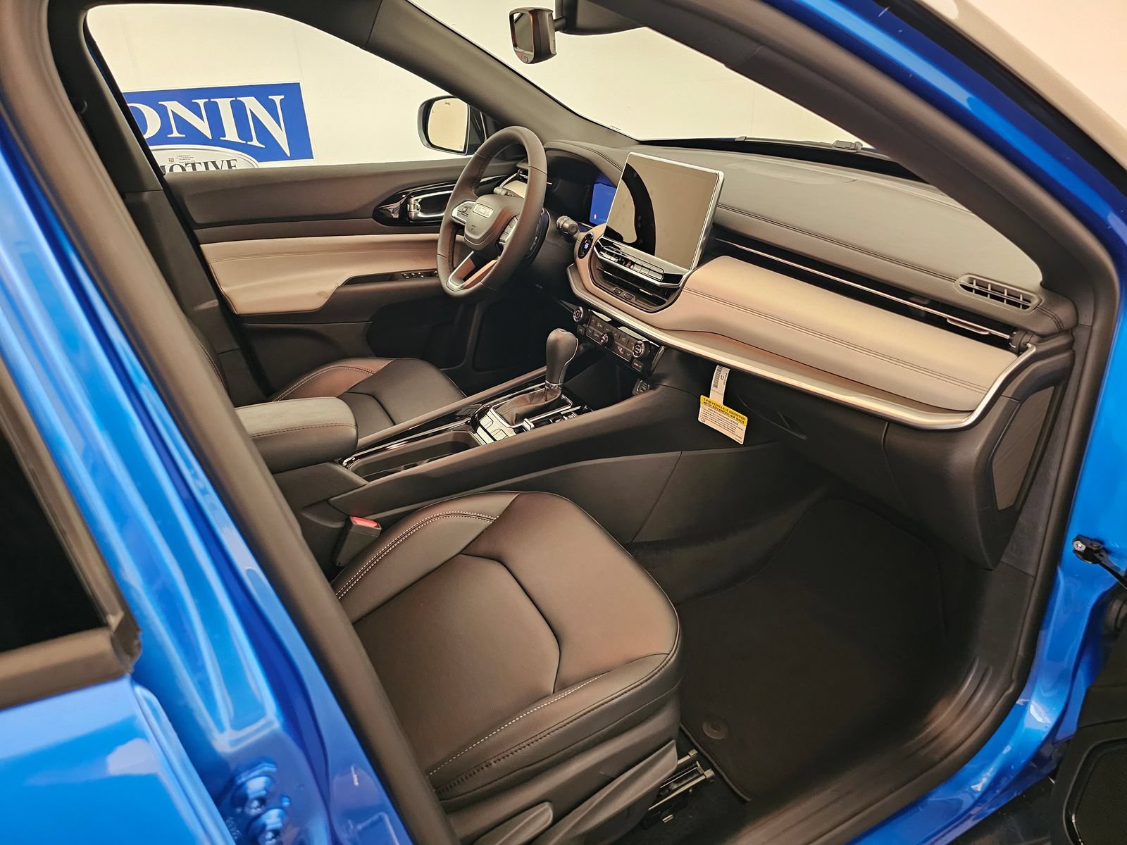 New 2026 Jeep Compass Limited AWD/4WD image 28