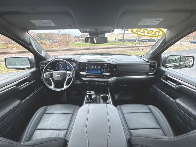 Used 2025 Chevrolet Silverado 1500 LTZ image 20
