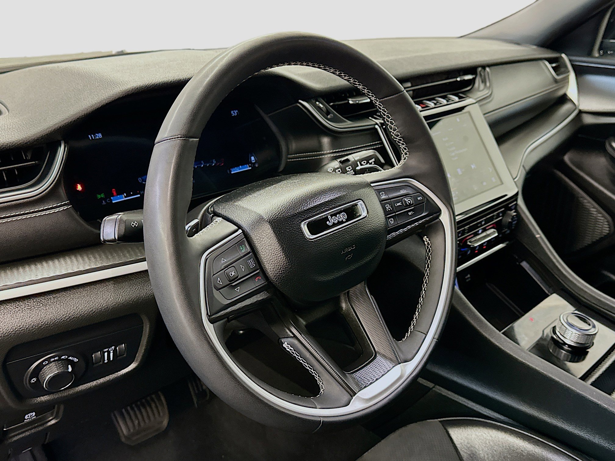 Used 2024 Jeep Grand Cherokee L Laredo image 18