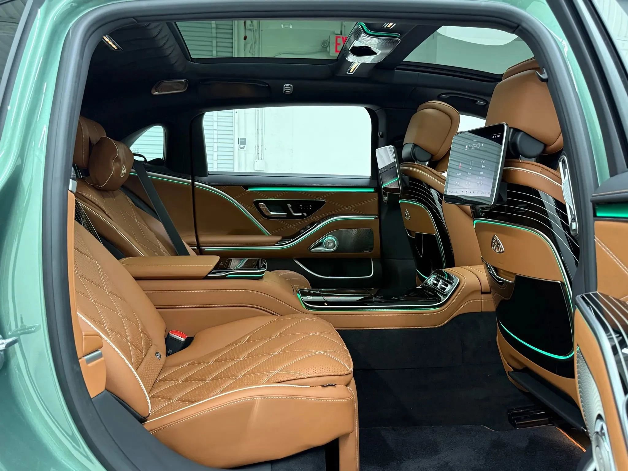 Used 2026 Mercedes-Benz Maybach S 680 S 680 4MATIC Sedan 4D image 16