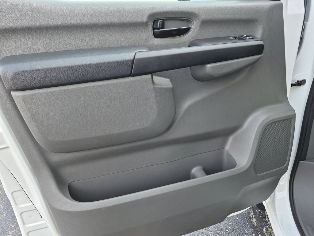 Used 2018 Nissan NV 2500 SL w/ Navigation Package RWD image 12