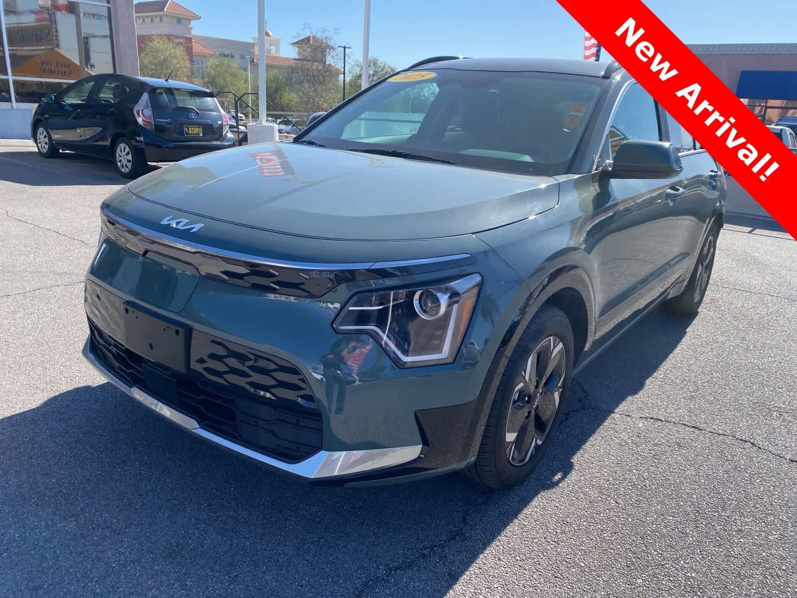 Used 2025 Kia Niro Wind FWD video 1