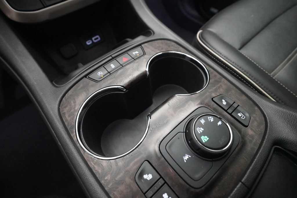 Used 2023 GMC Acadia Denali w/ Trailering Package AWD/4WD image 17