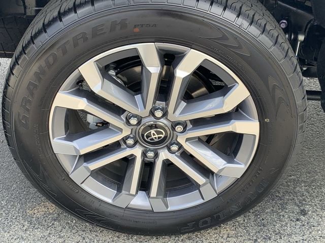Used 2025 Toyota 4Runner Limited image 37