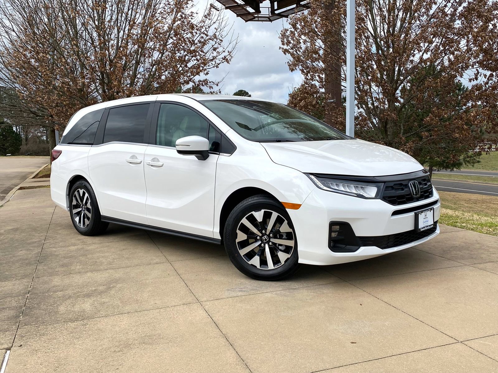 Used 2026 Honda Odyssey EX-L image 1