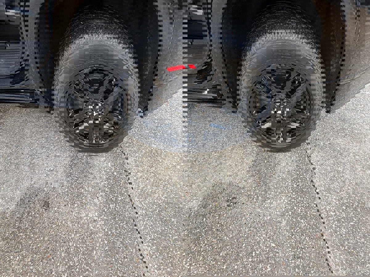 Used 2019 Chevrolet Traverse Premier w/ Redline Edition image 11