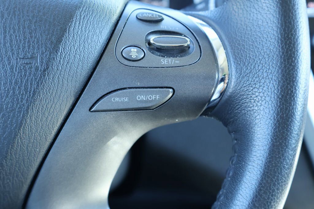 Used 2023 Nissan Murano SV image 13