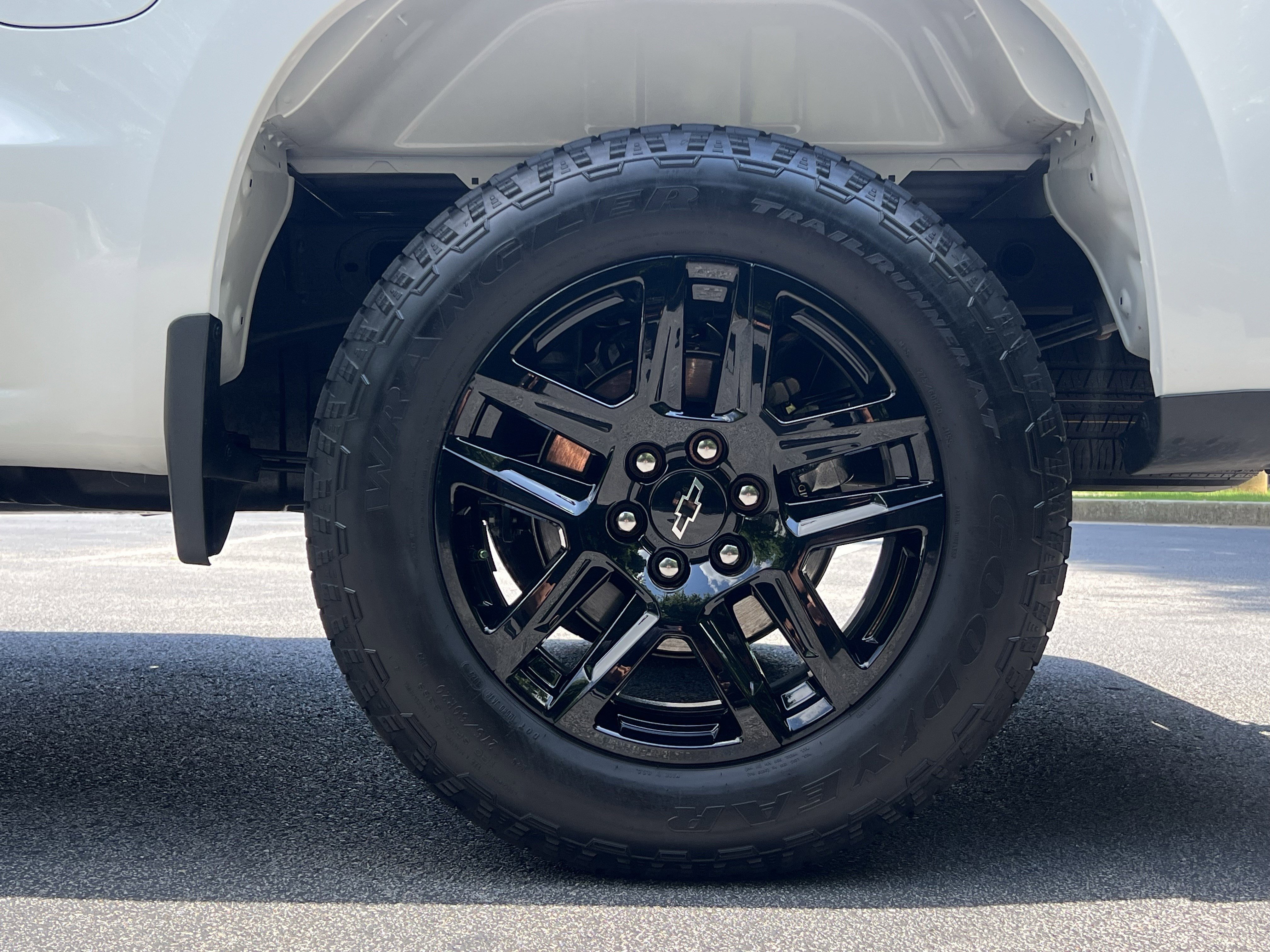 Used 2026 Chevrolet Silverado 1500 Custom w/ Turbomax Blackout Package AWD/4WD image 42