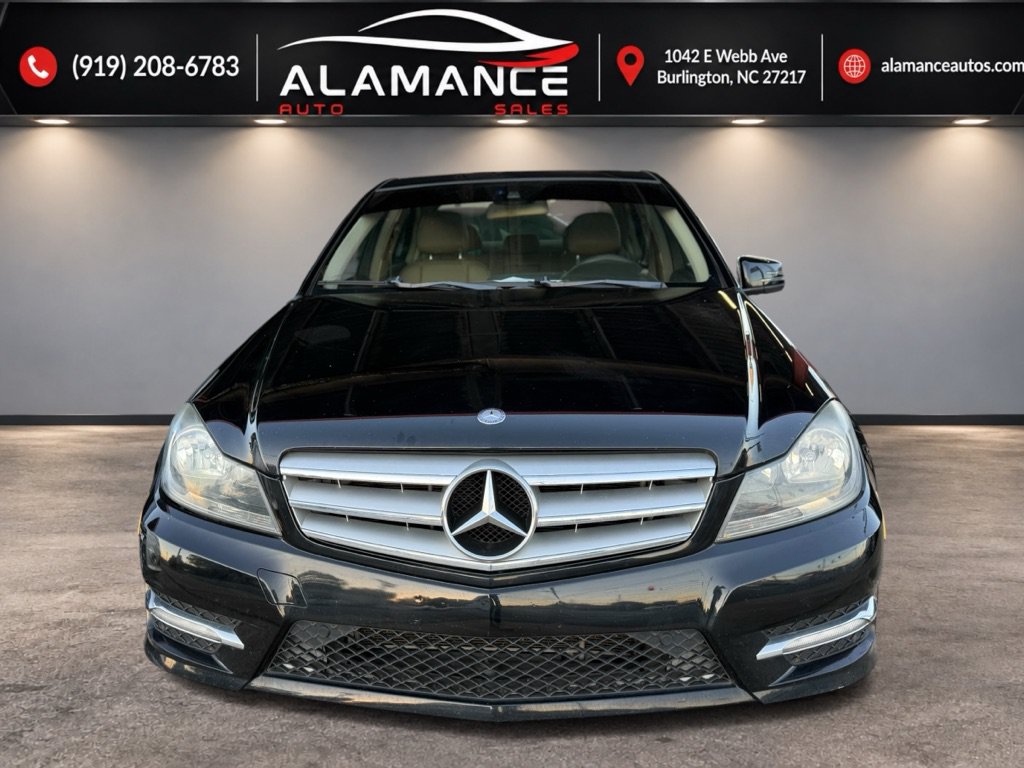 Used 2012 Mercedes-Benz C 300 4MATIC Sedan image 2