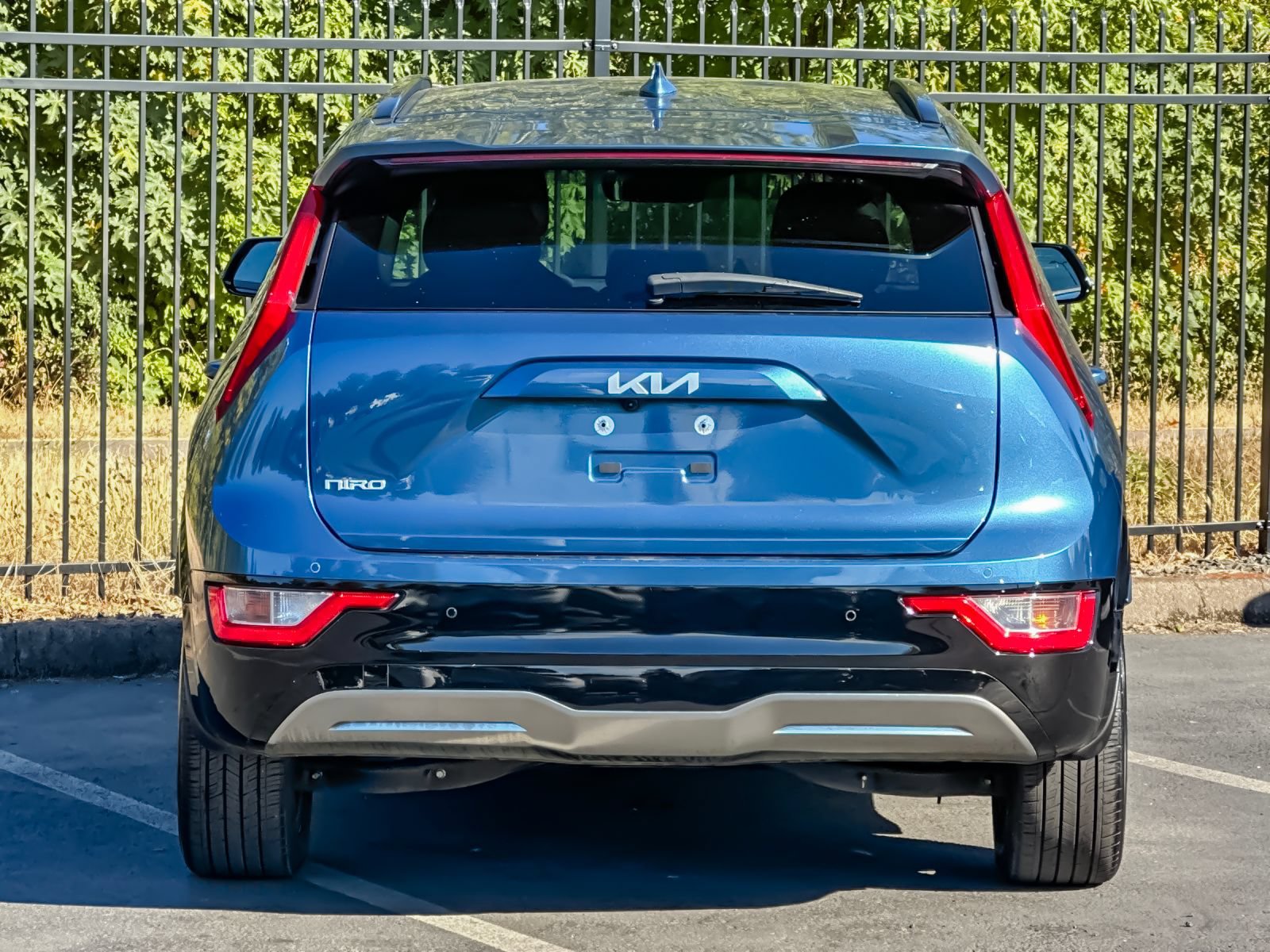 Used 2023 Kia Niro Wind w/ Wind Preserve Package FWD image 5