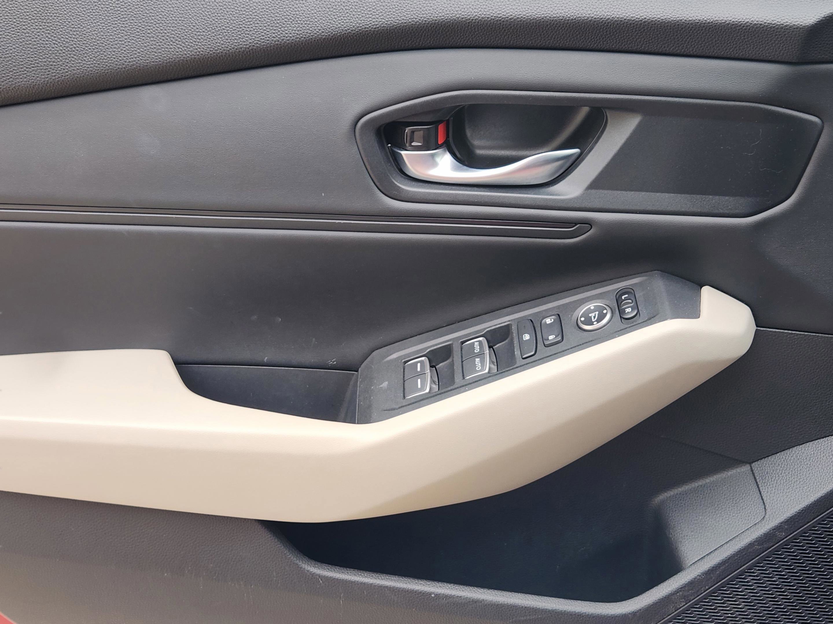 Used 2023 Honda Accord EX image 18