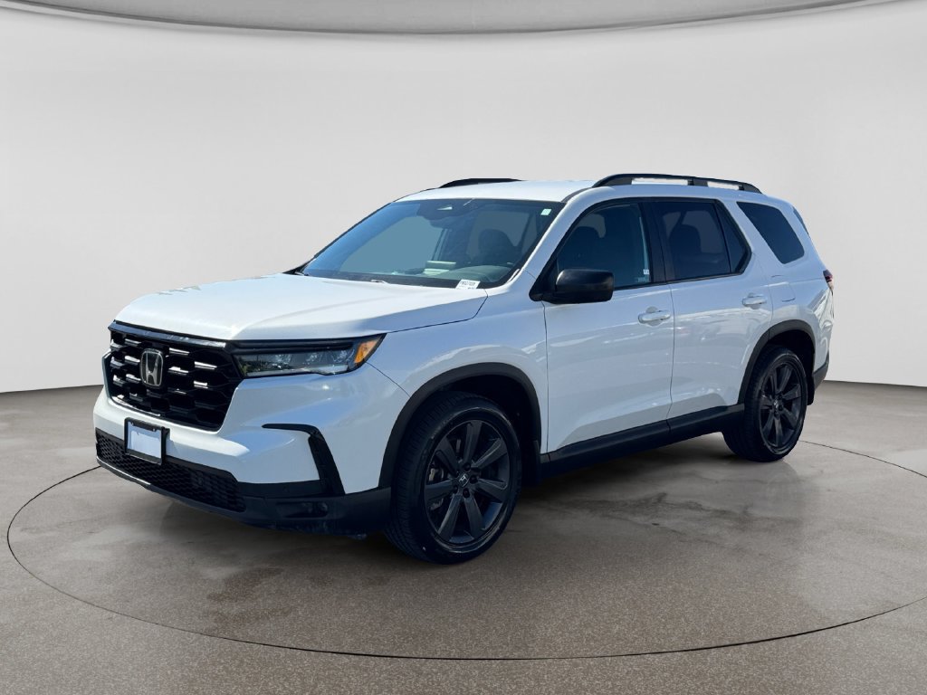Used 2023 Honda Pilot Sport image 1