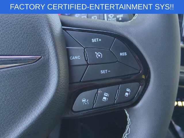 Certified 2023 Chrysler Pacifica Limited w/ Uconnect Theater Family Group FWD image 21