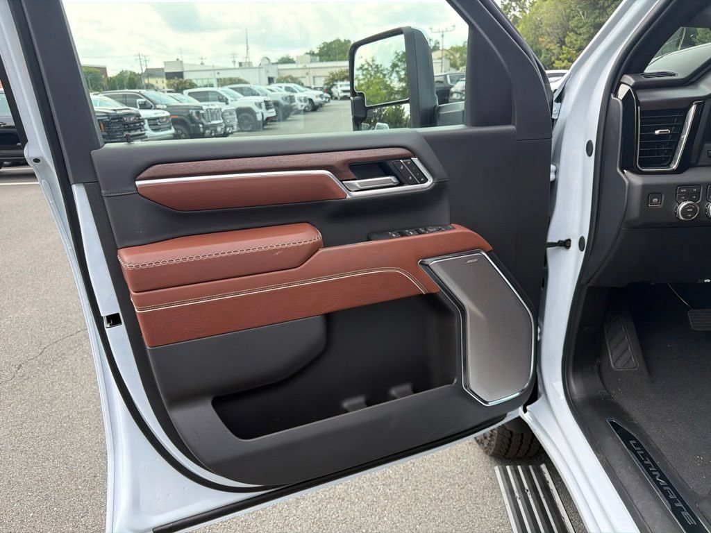 New 2026 GMC Sierra 2500 Denali Ultimate AWD/4WD image 10