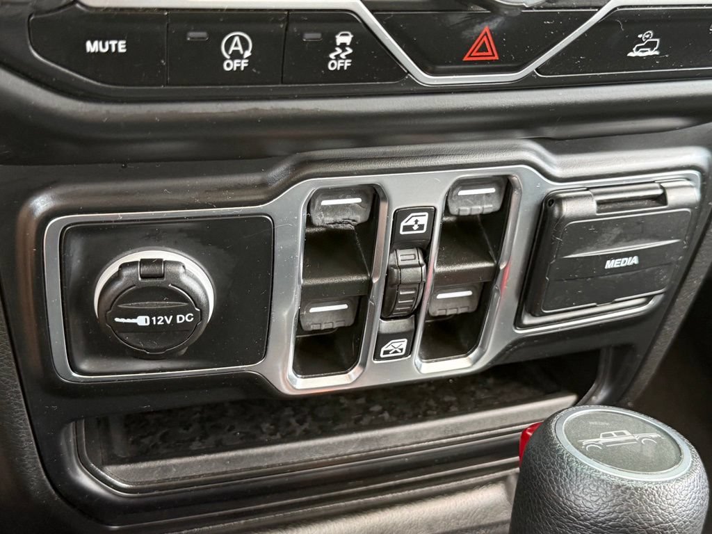 Used 2021 Jeep Gladiator Sport AWD/4WD image 22