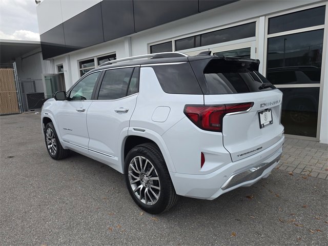 New 2026 GMC Terrain Denali w/ LPO, Floor Liner Package image 5