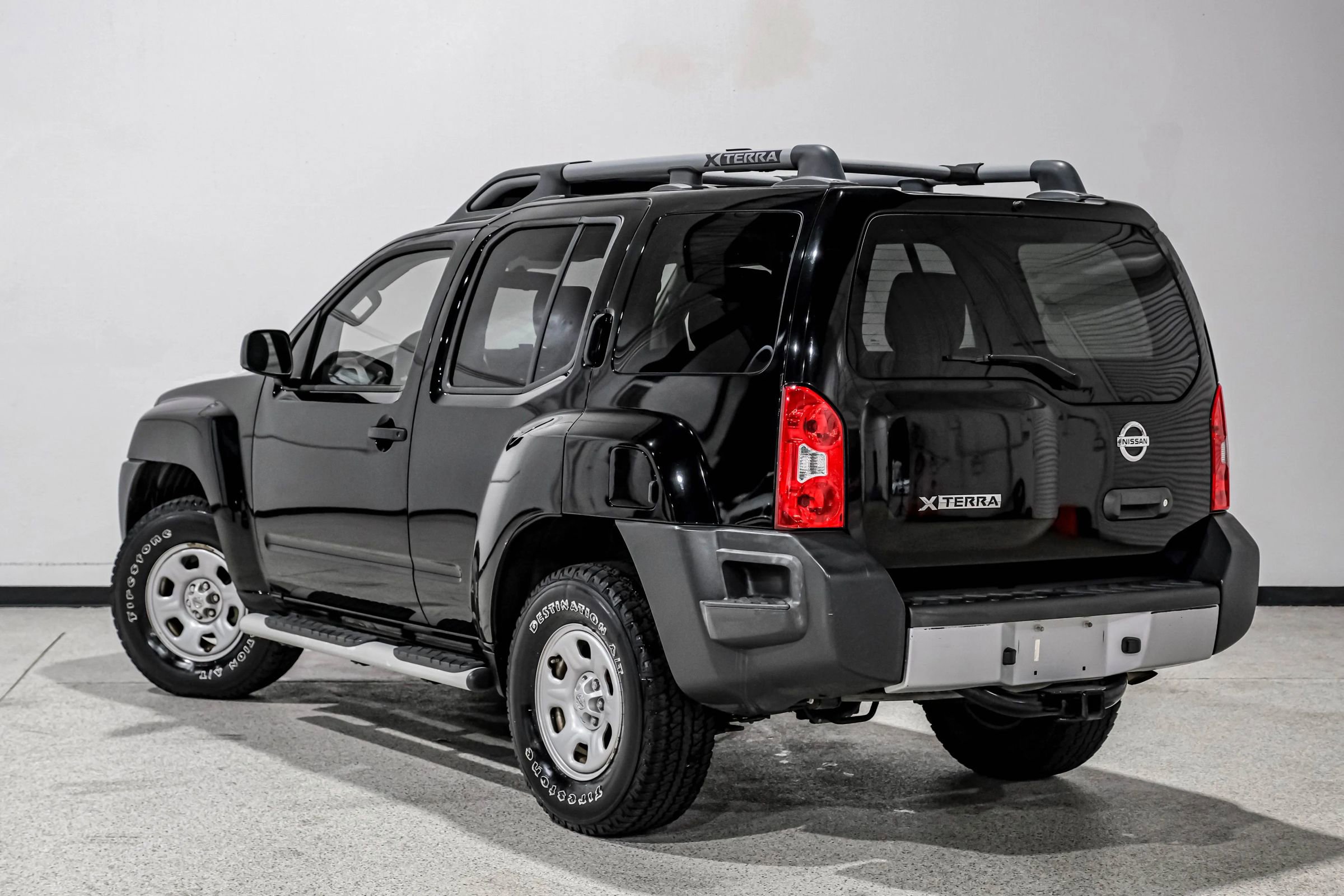 Used 2015 Nissan Xterra X AWD/4WD image 8