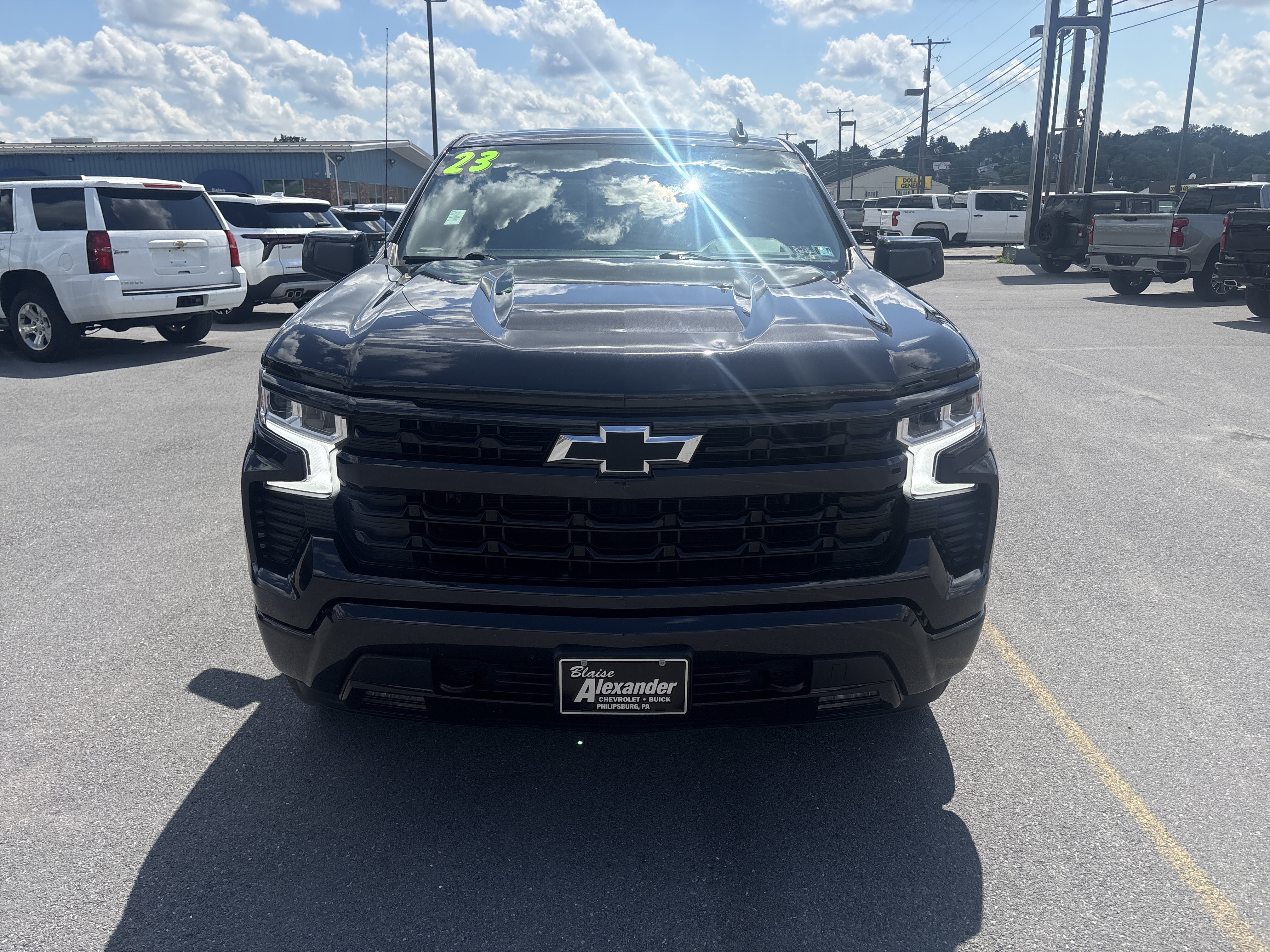 Used 2023 Chevrolet Silverado 1500 RST AWD/4WD image 9