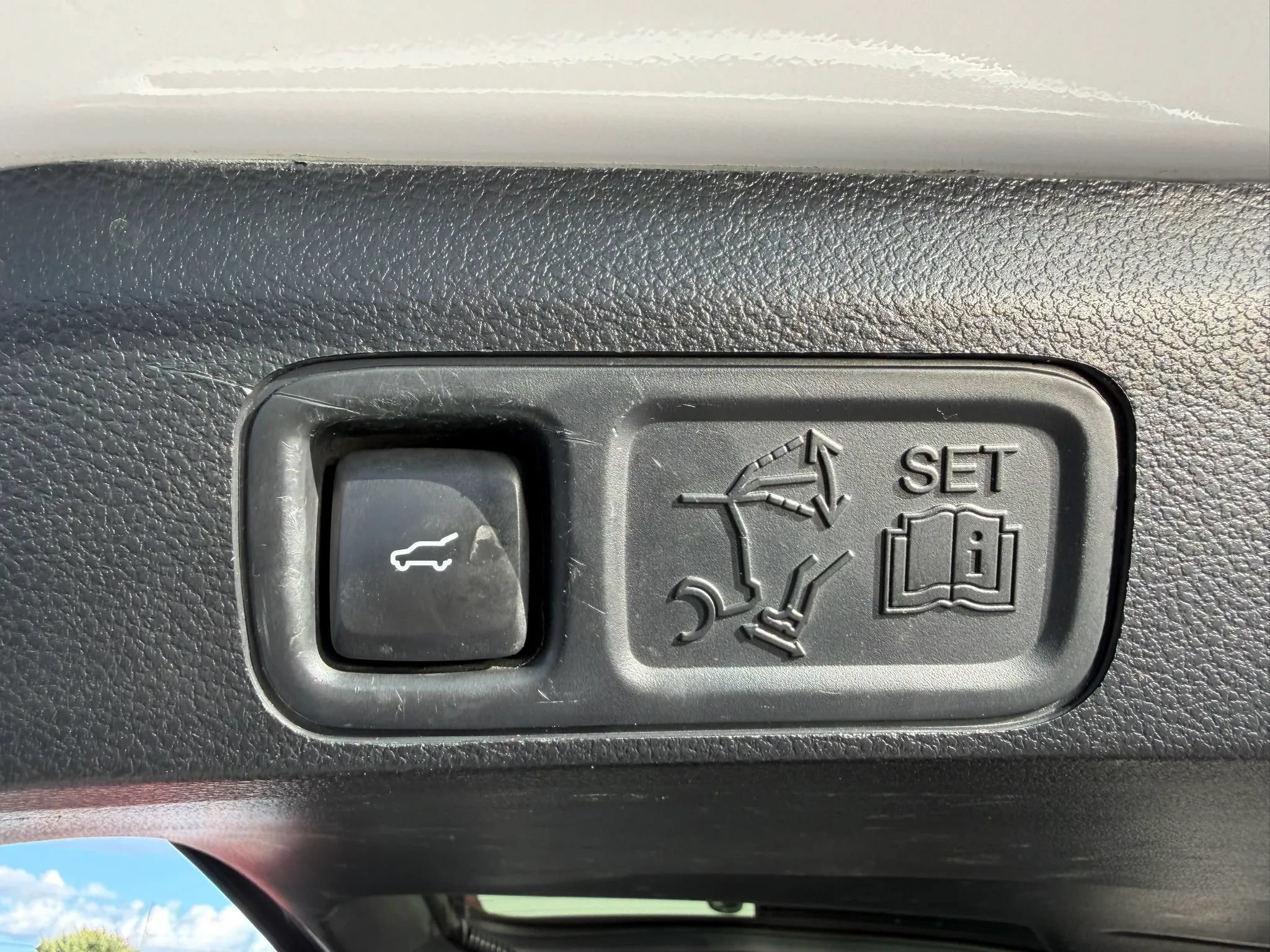Used 2020 Ford Expedition Max XLT w/ Equipment Group 202A AWD/4WD image 41