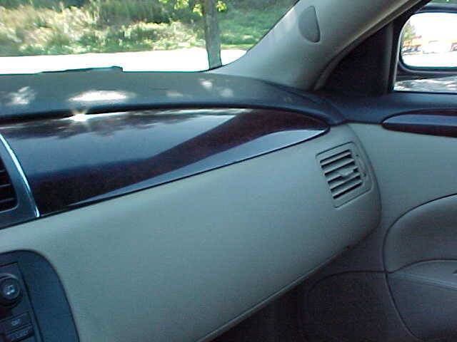 Used 2008 Buick Lucerne CXL image 21